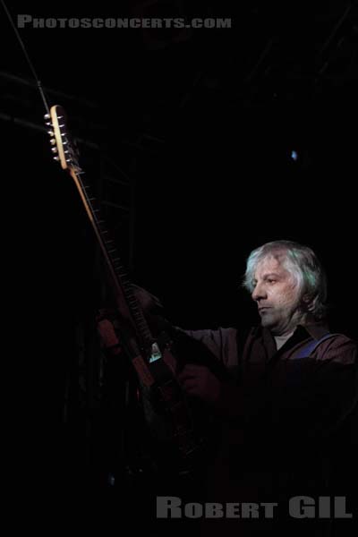 LEE RANALDO - 2011-05-08 - PARIS - Point Ephemere - 